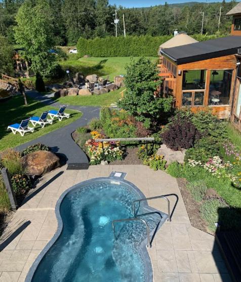 Versant Mont-Sainte-Anne Exterior photo