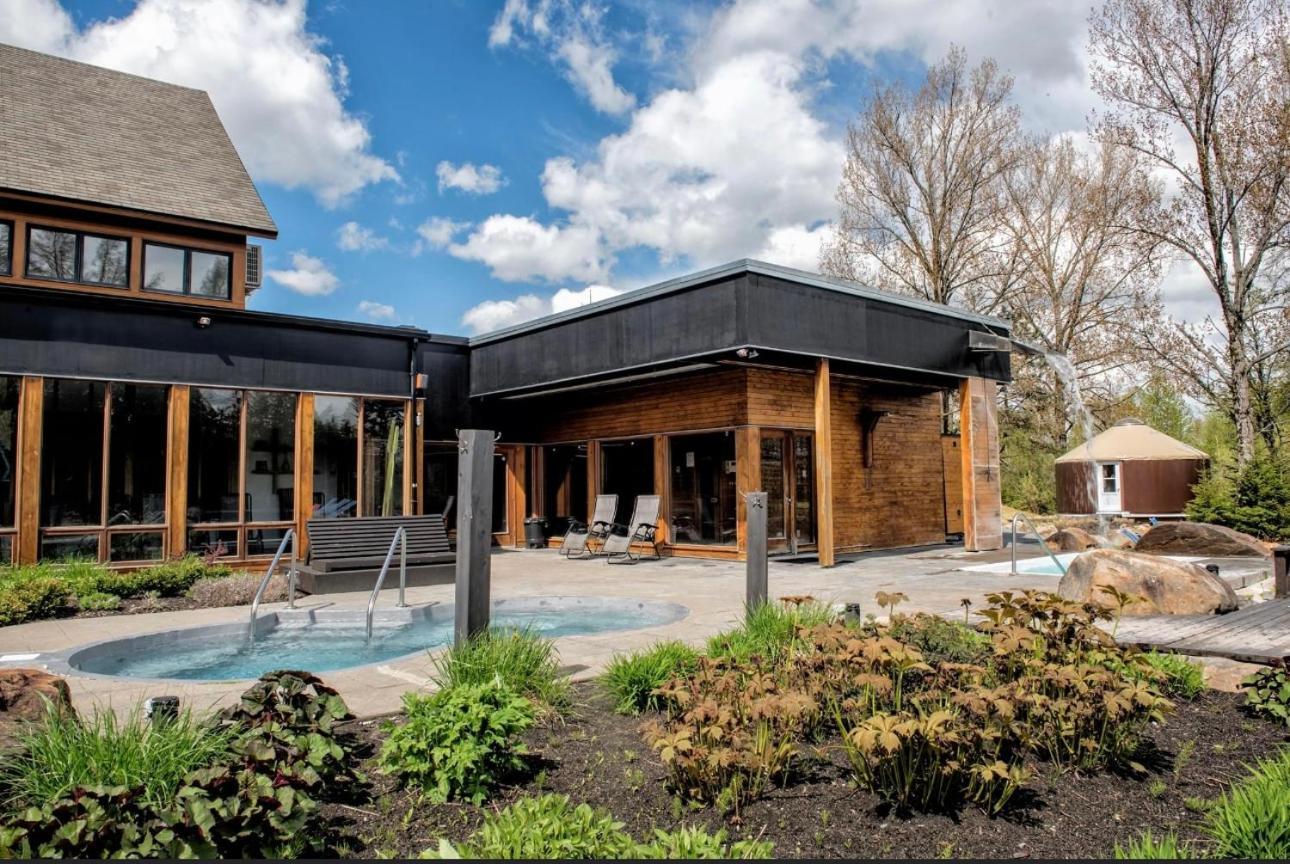 Versant Mont-Sainte-Anne Exterior photo
